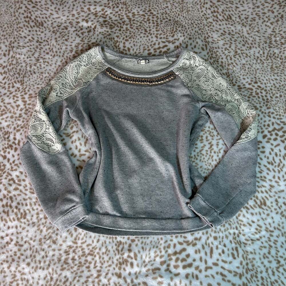 Eyeshadow Sweatshirt Size L Gray Beaded Neck Lace Sleeves Pullover